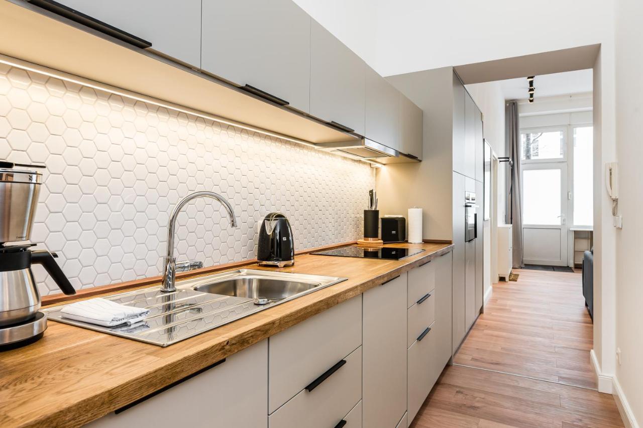Neues Design-Apartment In Friedrichshain Berlin Bagian luar foto