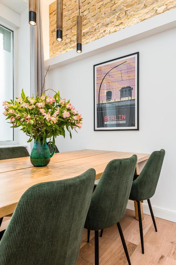 Neues Design-Apartment In Friedrichshain Berlin Bagian luar foto
