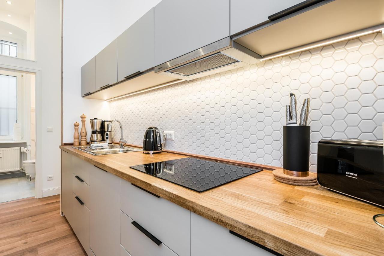 Neues Design-Apartment In Friedrichshain Berlin Bagian luar foto